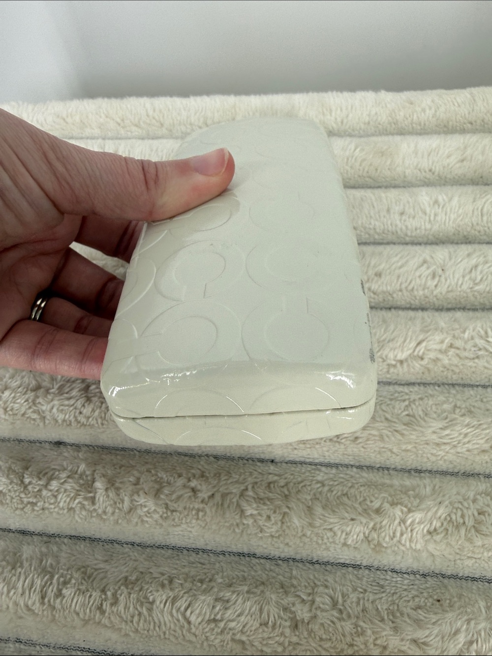 Coach Hardshell Eyeglasses case - Picture 6 of 10